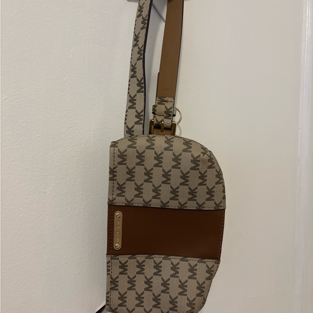 Chic Patterned Crossbody Bag